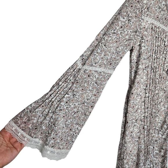 Rebecca Minkoff Floral Pleated Lace Bell Sleeves Mini Dress Size Small - Picture 4 of 12